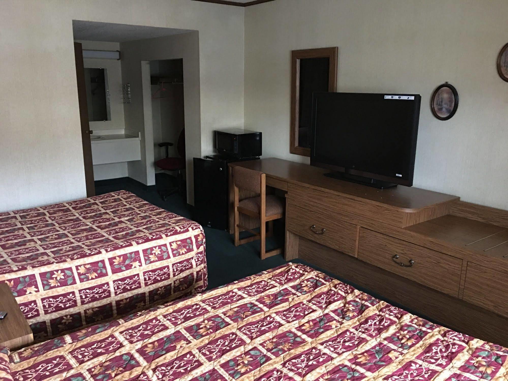 Parkway Inn Vestal ภายนอก รูปภาพ