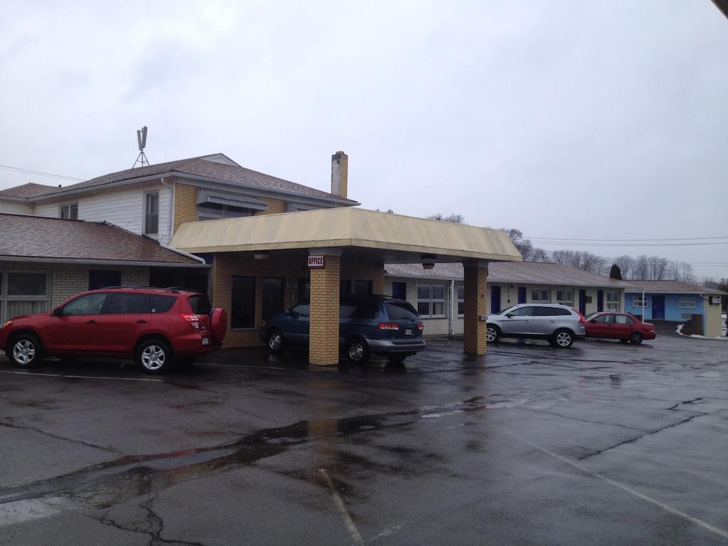 Parkway Inn Vestal ภายนอก รูปภาพ