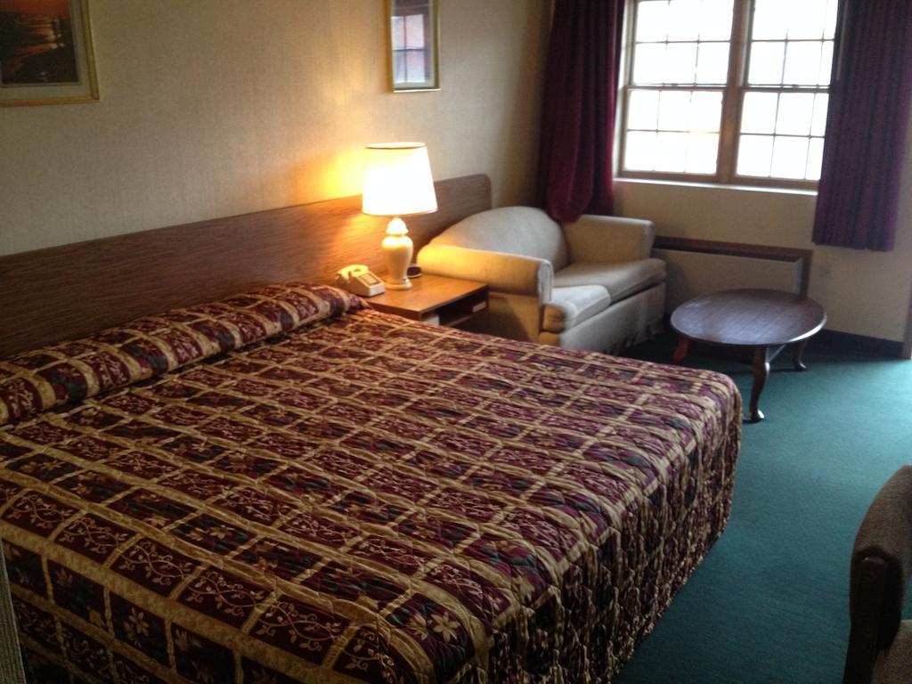 Parkway Inn Vestal ภายนอก รูปภาพ